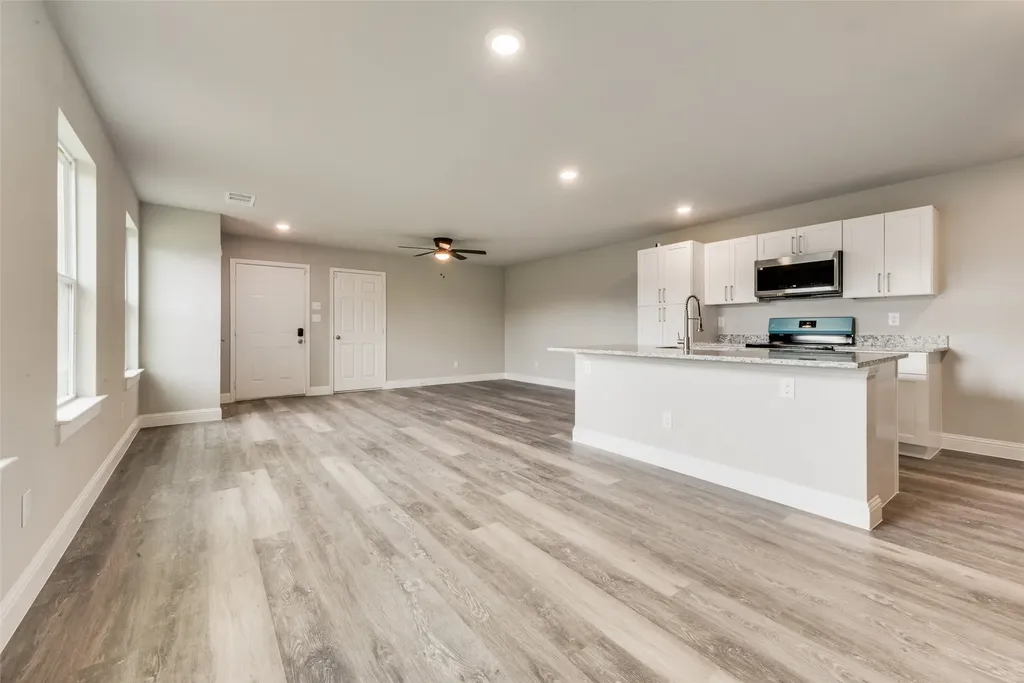 3155 Stag Road Dallas TX 75241