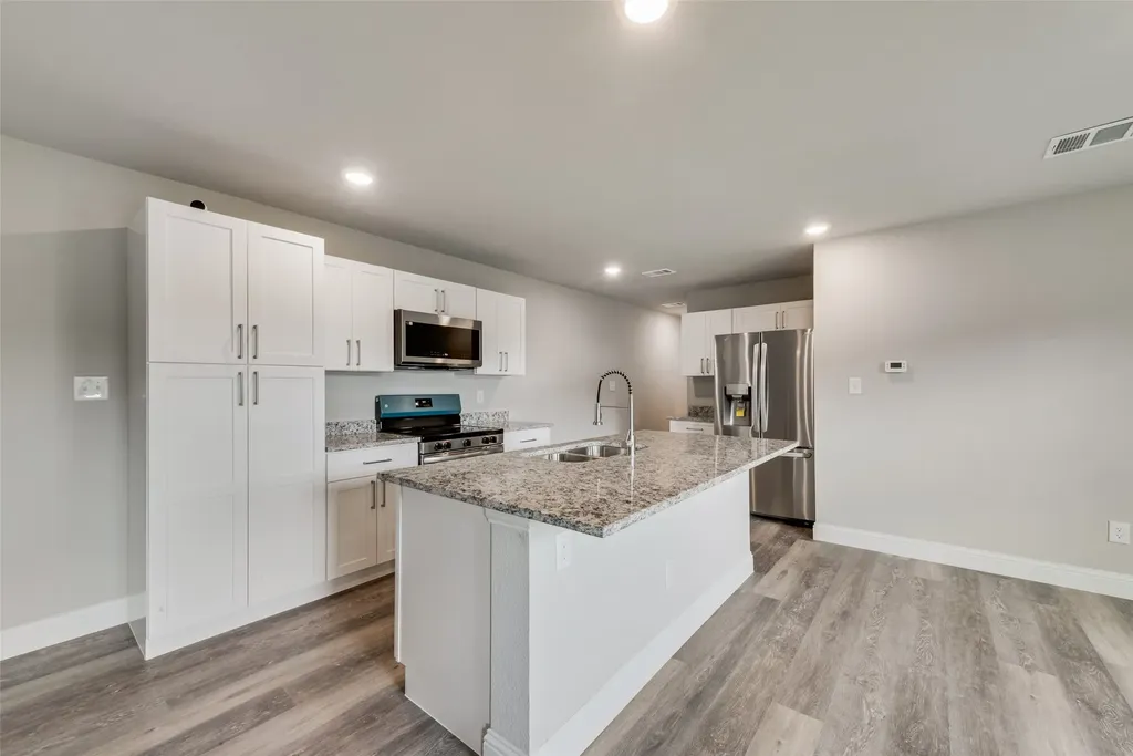 3155 Stag Road Dallas TX 75241