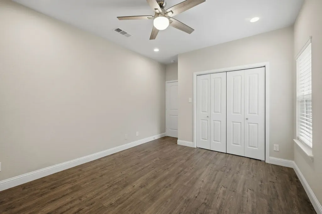 901 E Jefferson Street Van Alstyne TX 75495