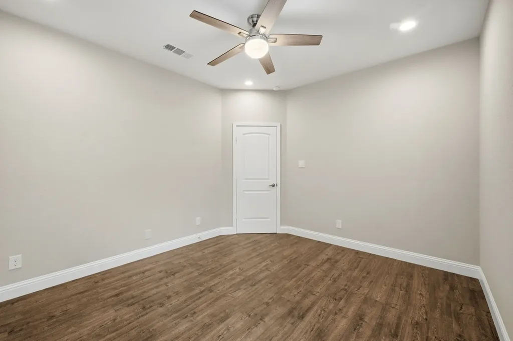 901 E Jefferson Street Van Alstyne TX 75495
