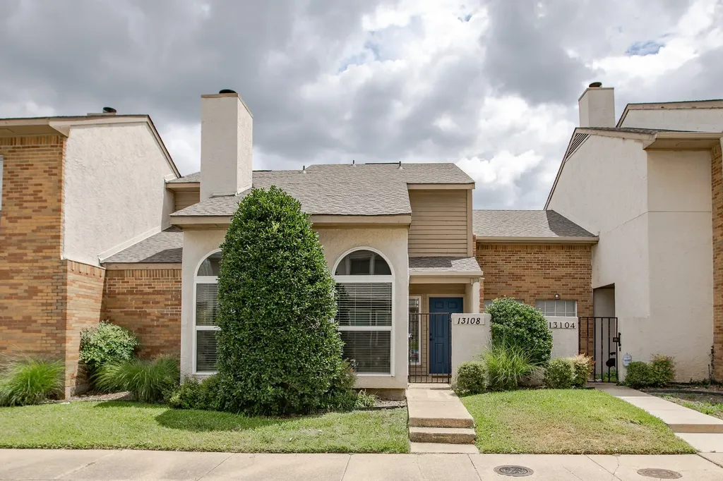 13108 Burninglog Lane Dallas TX 75243