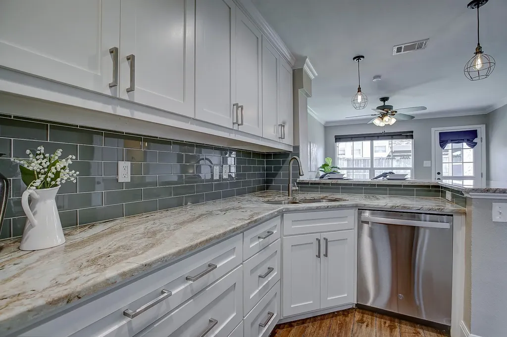 13108 Burninglog Lane Dallas TX 75243