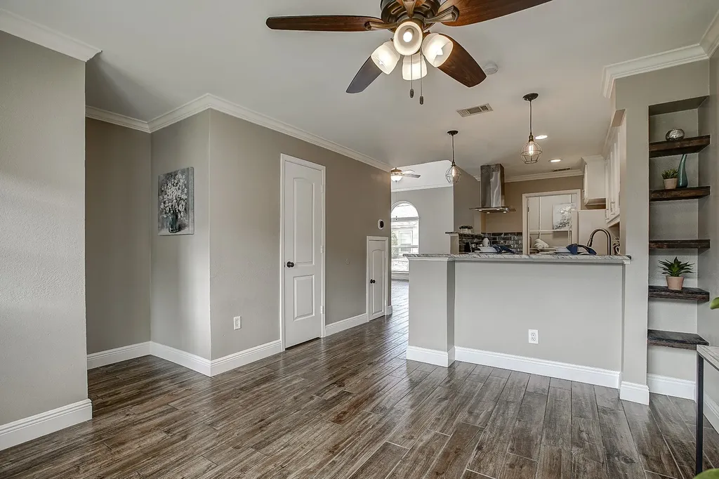 13108 Burninglog Lane Dallas TX 75243