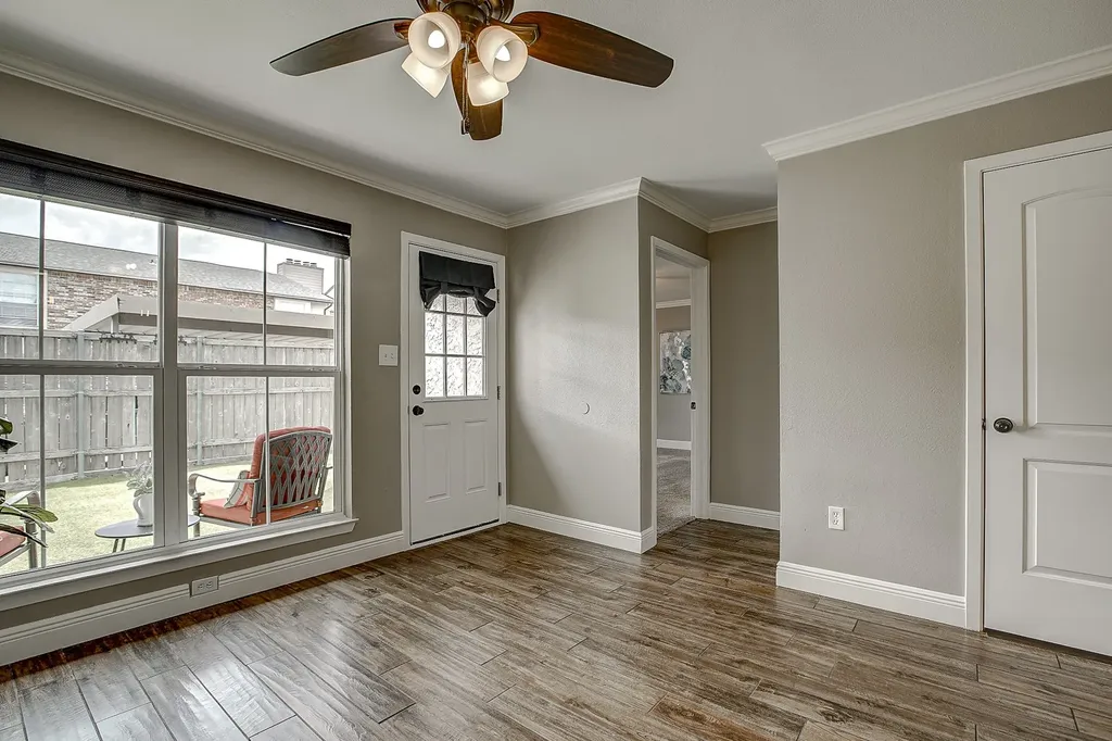 13108 Burninglog Lane Dallas TX 75243