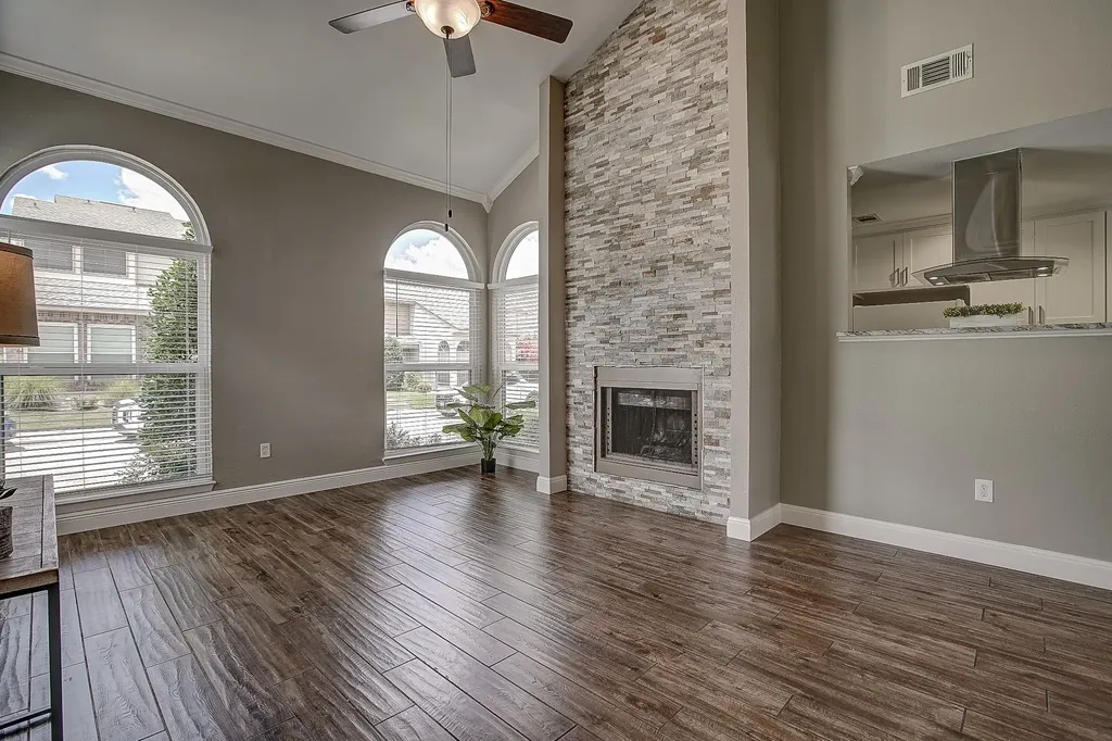 13108 Burninglog Lane Dallas TX 75243