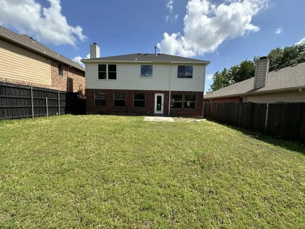 2836 Grandview Drive Grand Prairie TX 75052