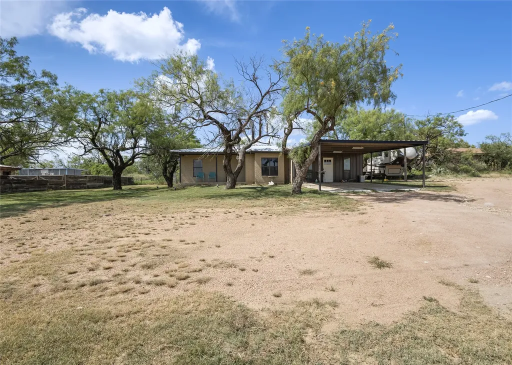 1600 County Road 334 Gouldbusk TX 76845