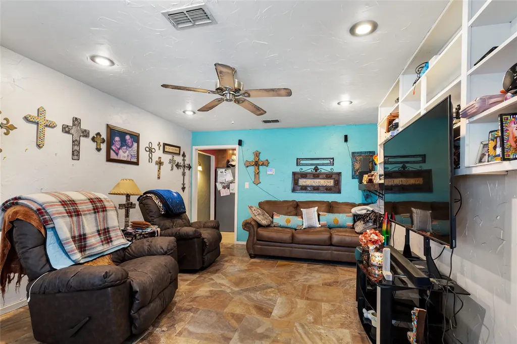 1600 County Road 334 Gouldbusk TX 76845