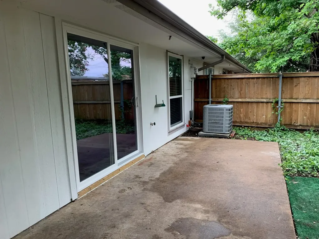 13652 Flagstone Lane Dallas TX 75240
