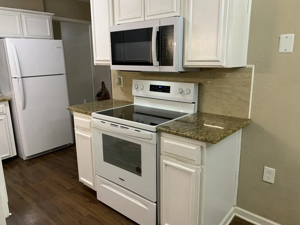 13652 Flagstone Lane Dallas TX 75240