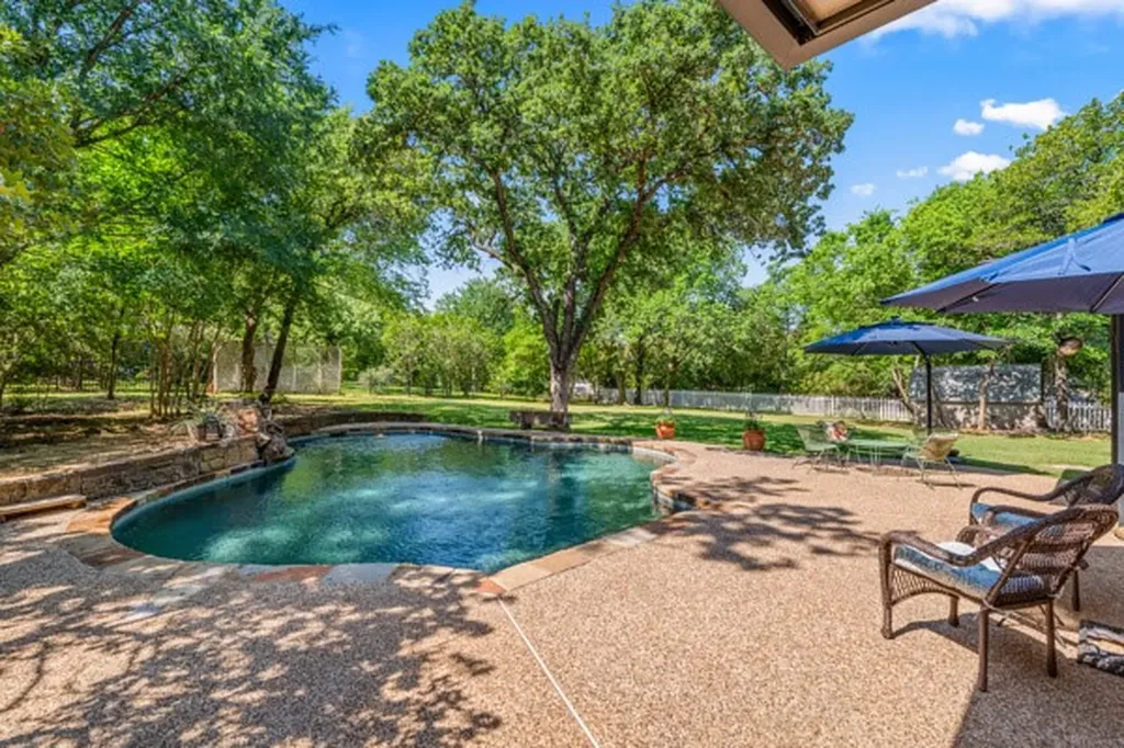 150 Creekside Drive Double Oak TX 75077