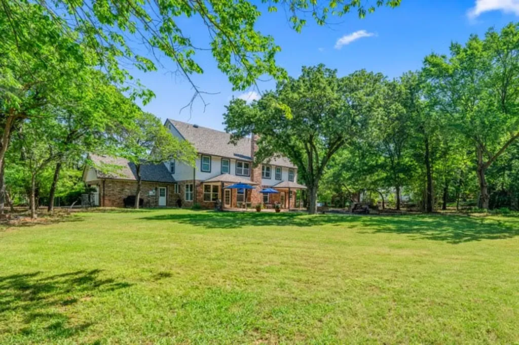 150 Creekside Drive Double Oak TX 75077