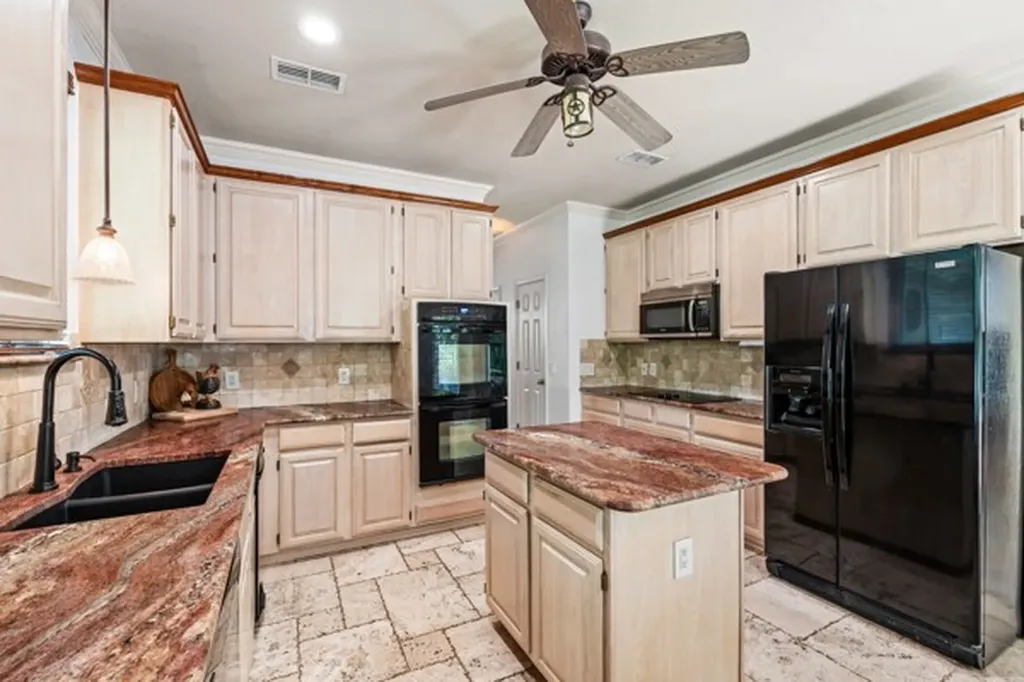 150 Creekside Drive Double Oak TX 75077