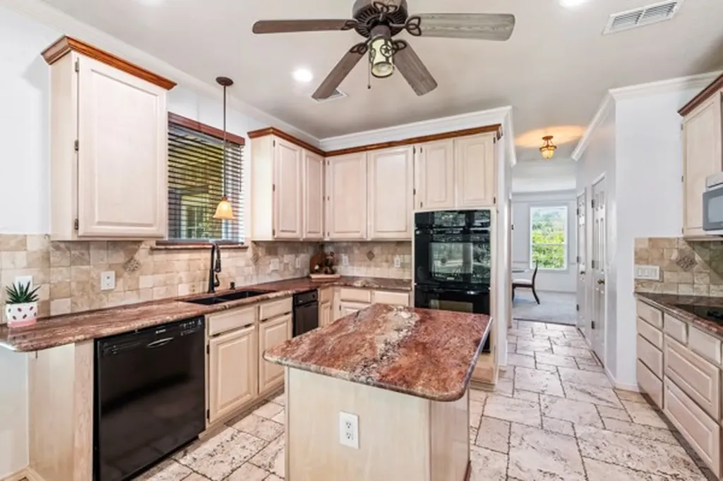 150 Creekside Drive Double Oak TX 75077