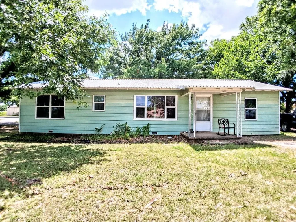 1901 Chico Highway Bridgeport TX 76426