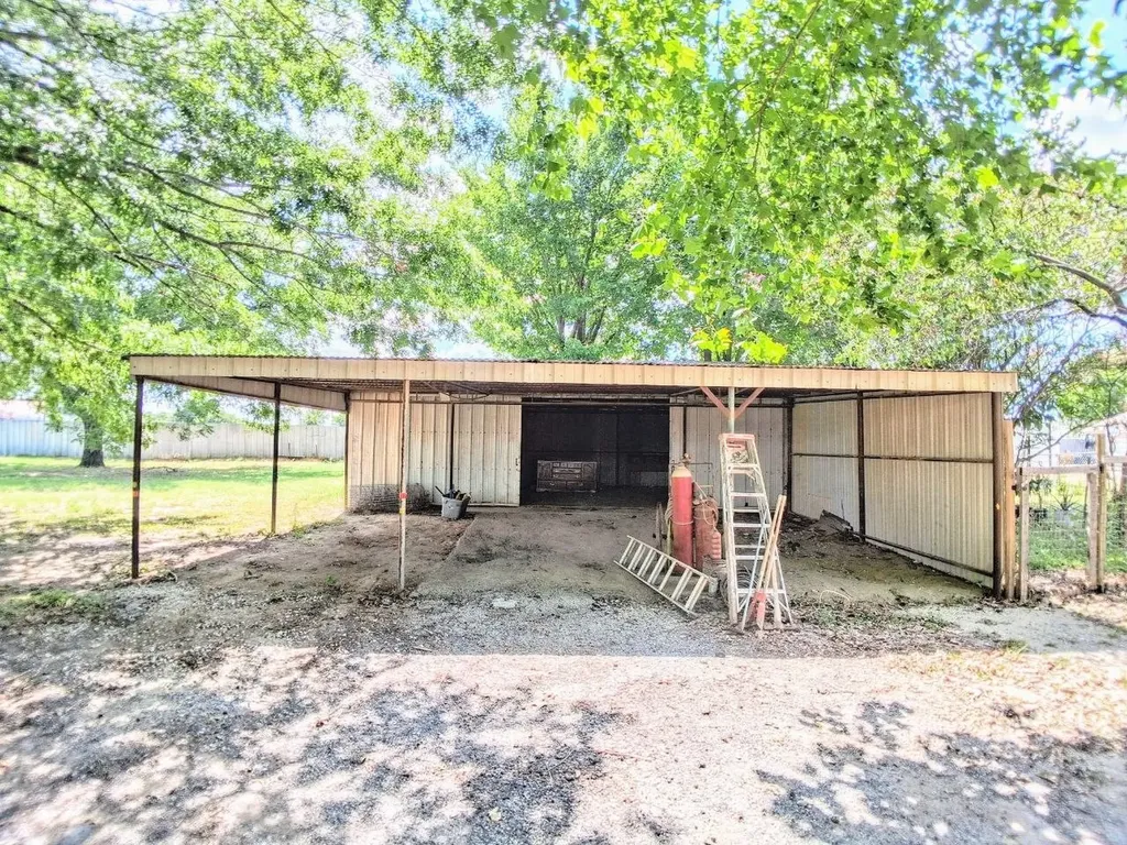 1901 Chico Highway Bridgeport TX 76426