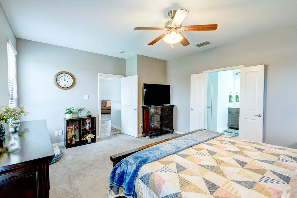 1201 Meadowlakes Azle TX 76020