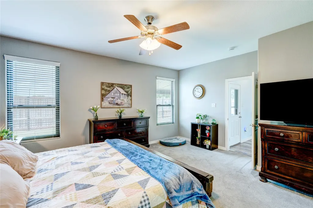 1201 Meadowlakes Azle TX 76020