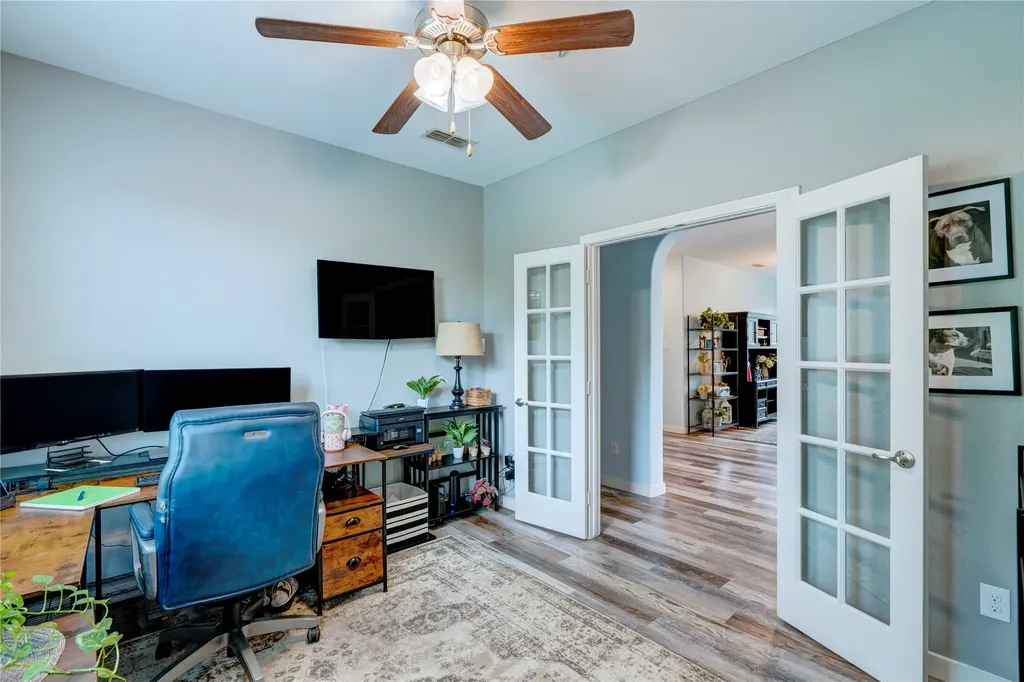 1201 Meadowlakes Azle TX 76020