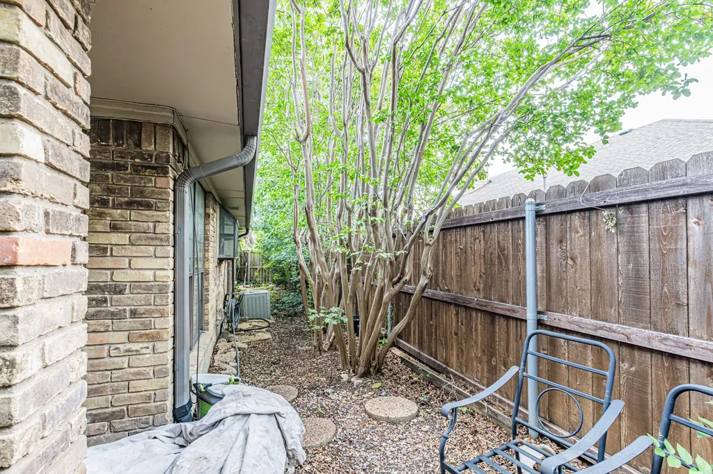 19010 Tupelo Lane Dallas TX 75287
