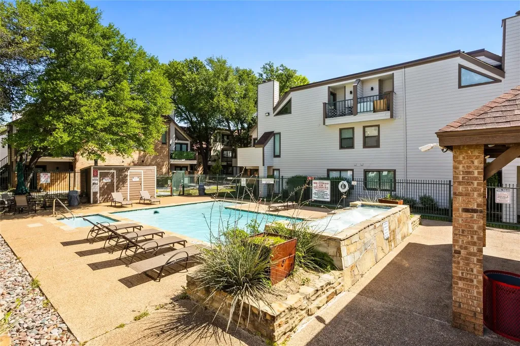 2314 Bamboo Drive Arlington TX 76006