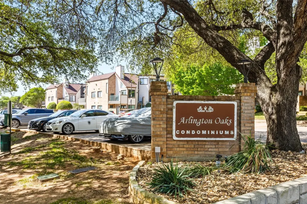 2314 Bamboo Drive Arlington TX 76006