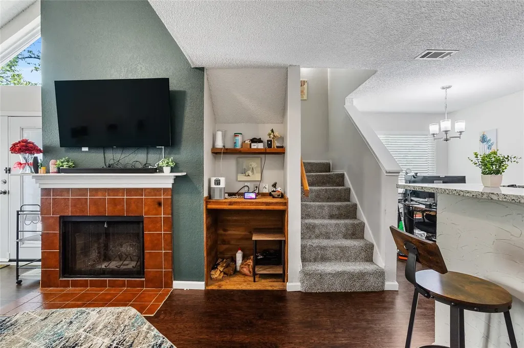 2314 Bamboo Drive Arlington TX 76006