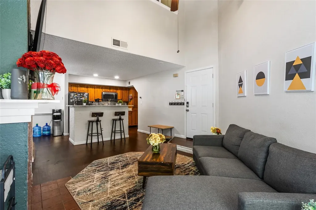 2314 Bamboo Drive Arlington TX 76006
