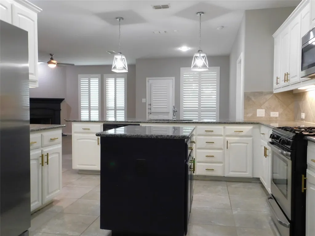 2401 Windhaven Drive Denton TX 76210