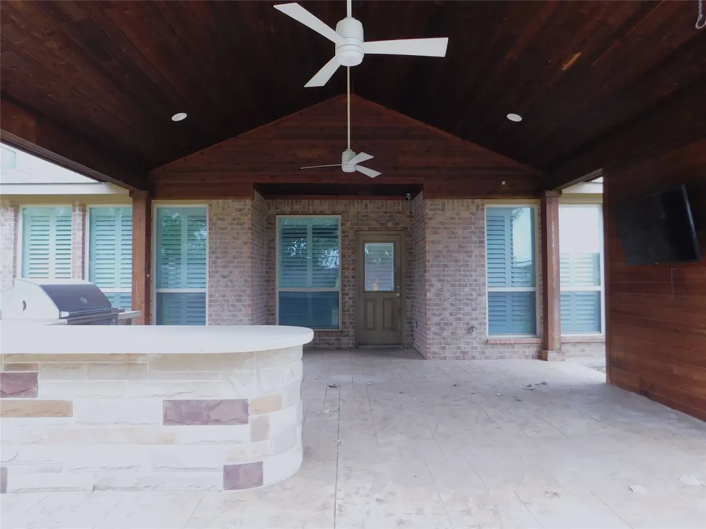2401 Windhaven Drive Denton TX 76210