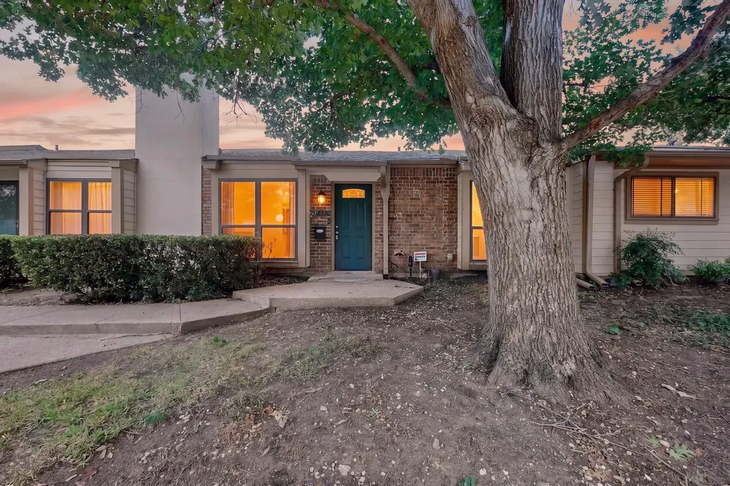 13786 Brookgreen Circle Dallas TX 75240