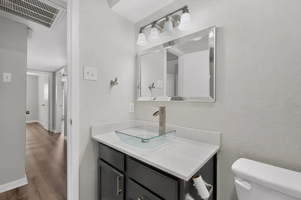 13786 Brookgreen Circle Dallas TX 75240