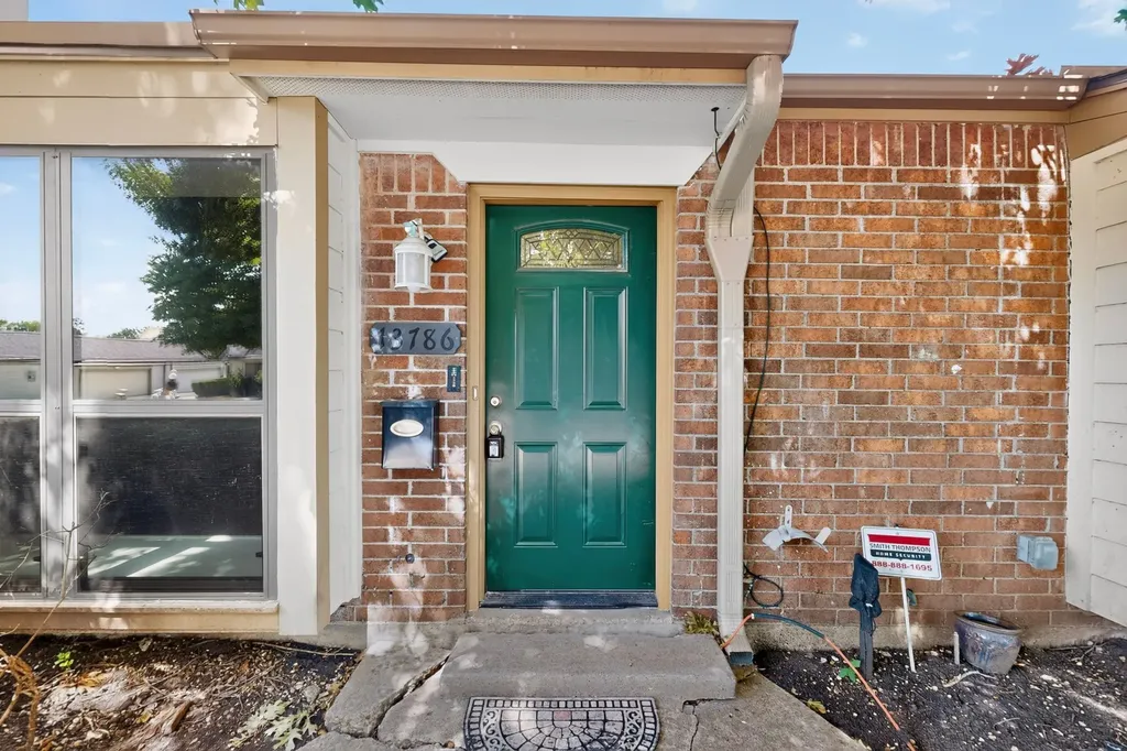 13786 Brookgreen Circle Dallas TX 75240