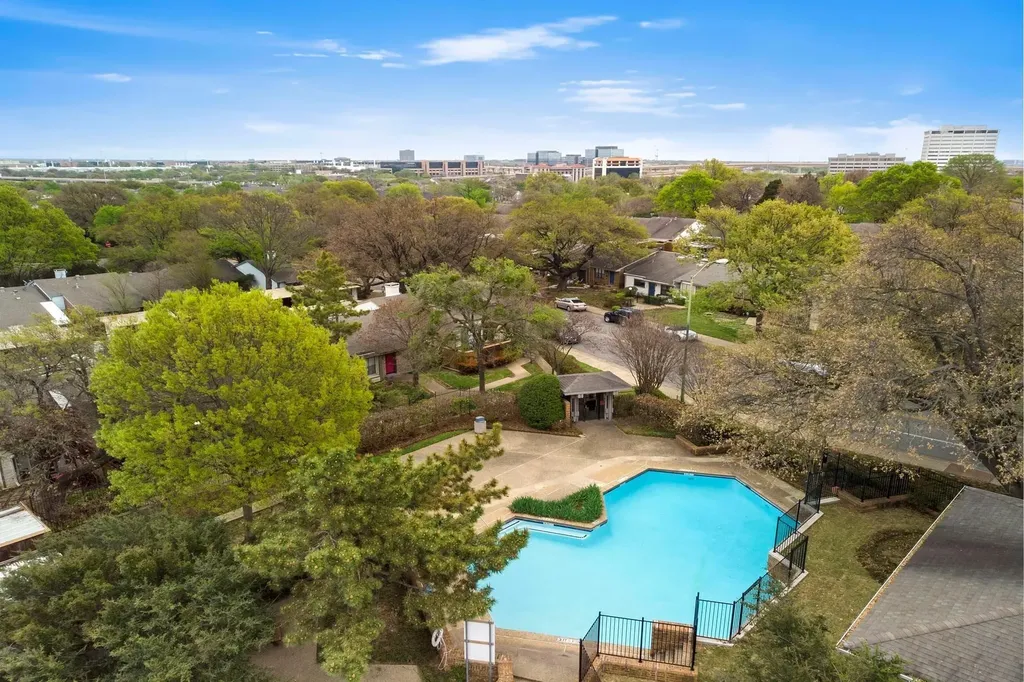 13786 Brookgreen Circle Dallas TX 75240