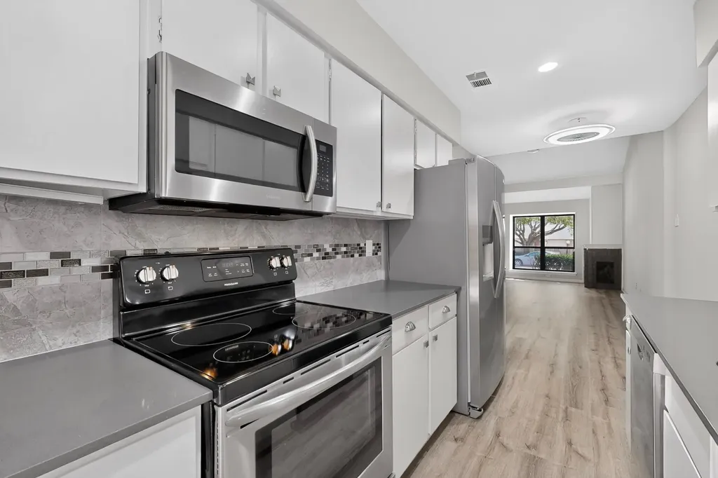 13786 Brookgreen Circle Dallas TX 75240