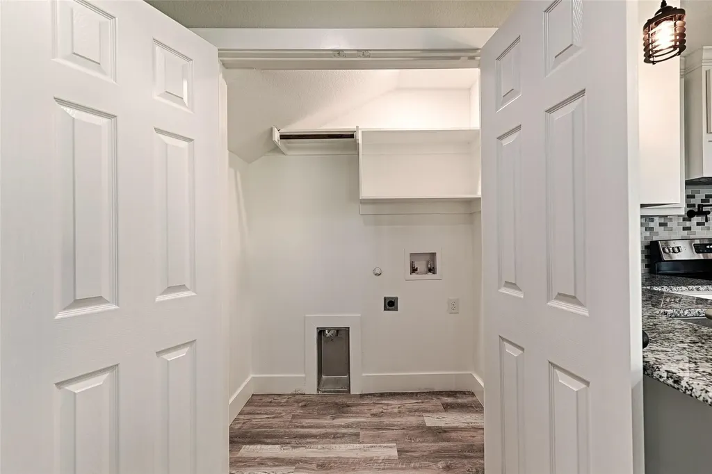 208-212 E Cherry Street Sherman TX 75090