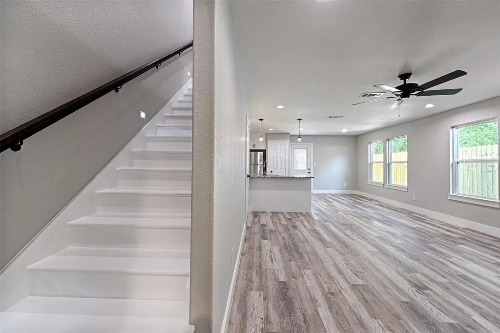 208-212 E Cherry Street Sherman TX 75090