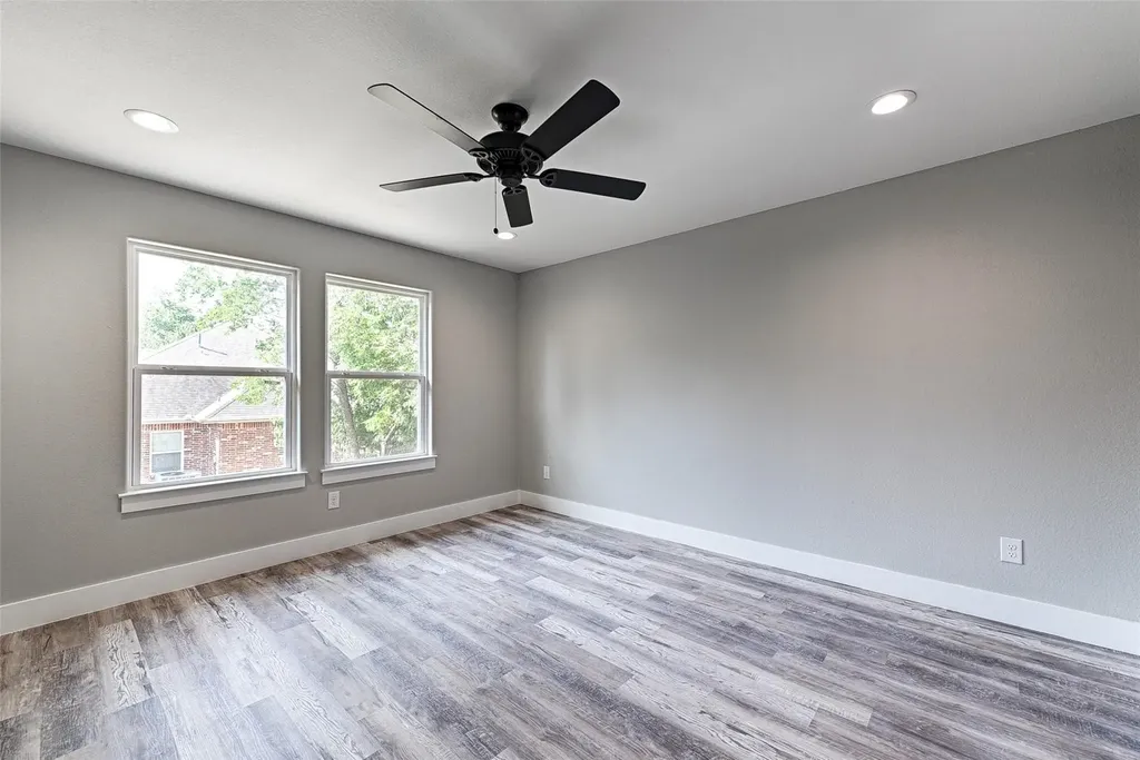 208-212 E Cherry Street Sherman TX 75090