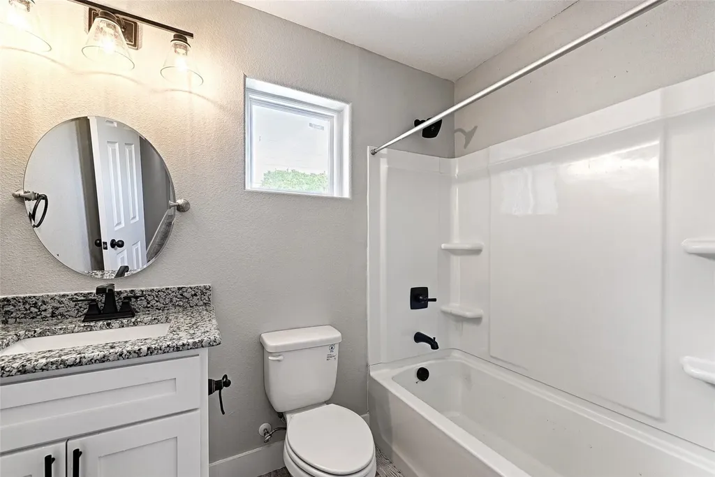 208-212 E Cherry Street Sherman TX 75090