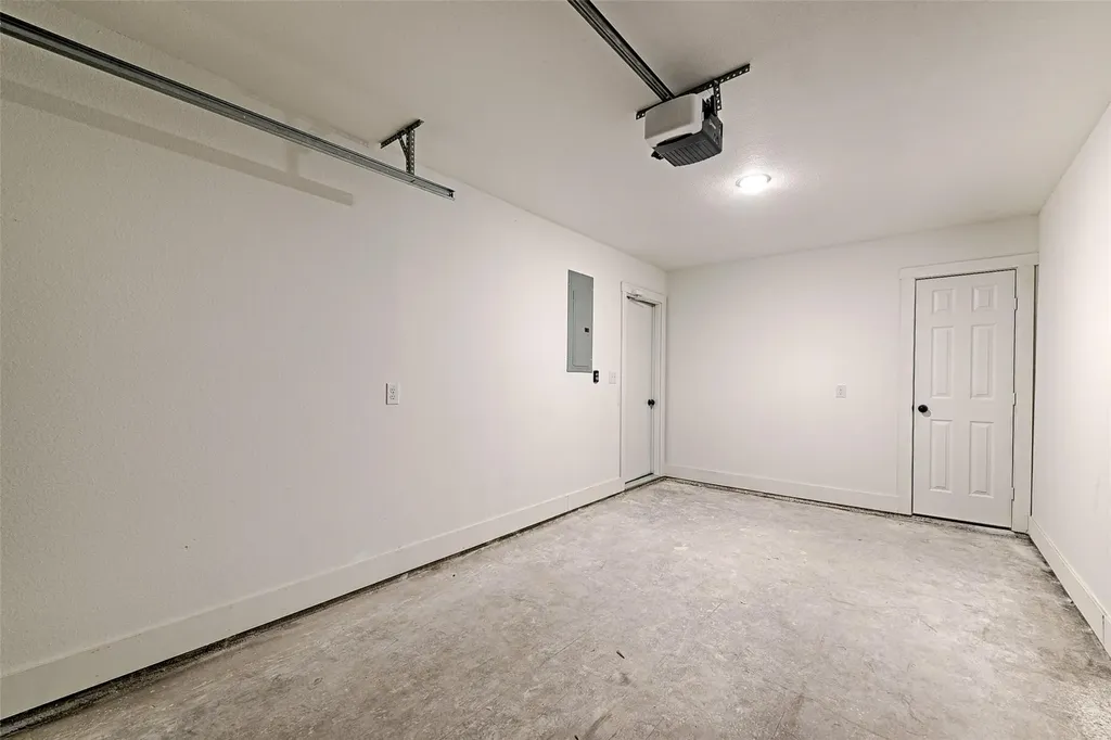 208-212 E Cherry Street Sherman TX 75090