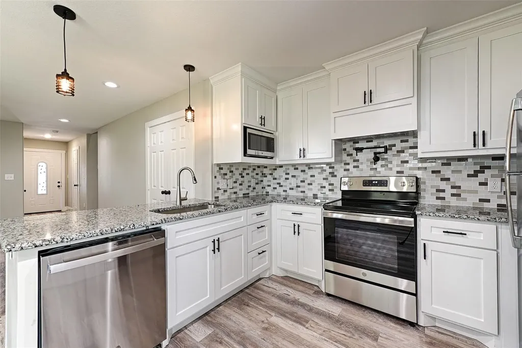 208-212 E Cherry Street Sherman TX 75090