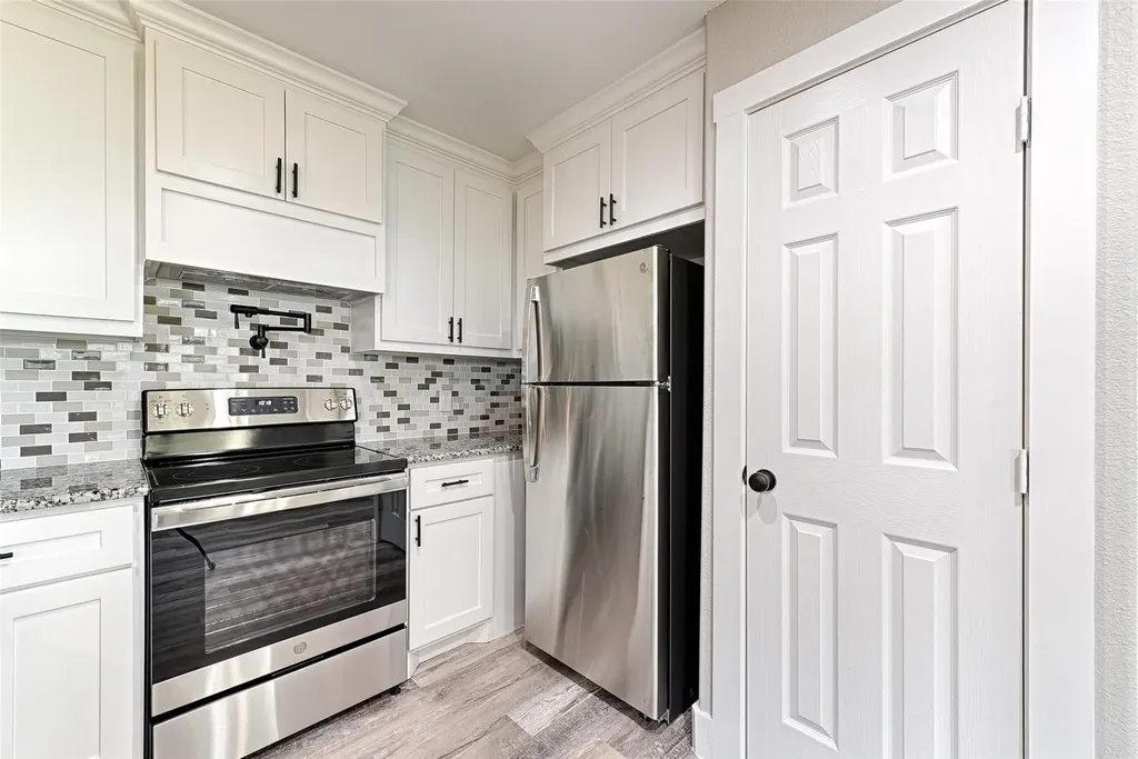 208-212 E Cherry Street Sherman TX 75090