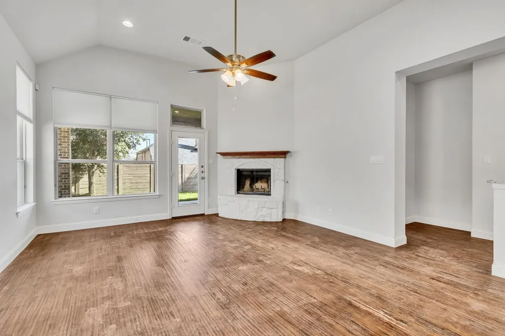 120 Lilypad Bend Argyle TX 76226