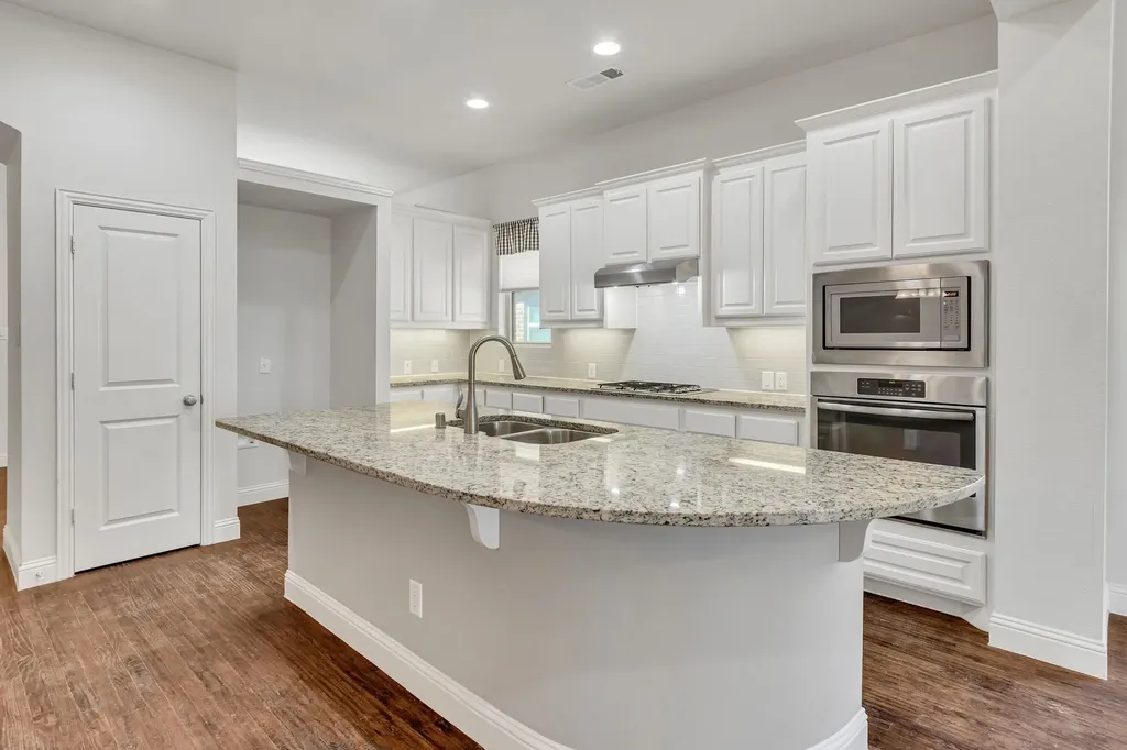 120 Lilypad Bend Argyle TX 76226