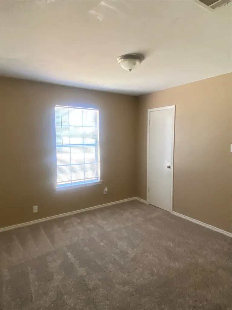 748 Chalk Hill Lane Desoto TX 75115