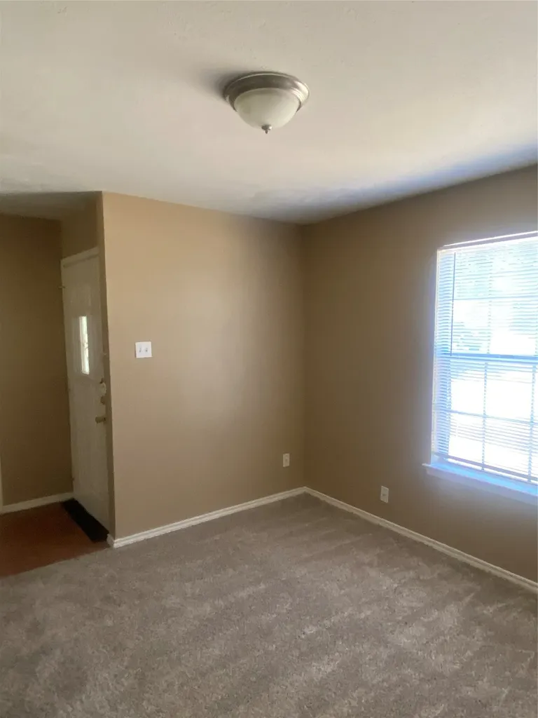 748 Chalk Hill Lane Desoto TX 75115