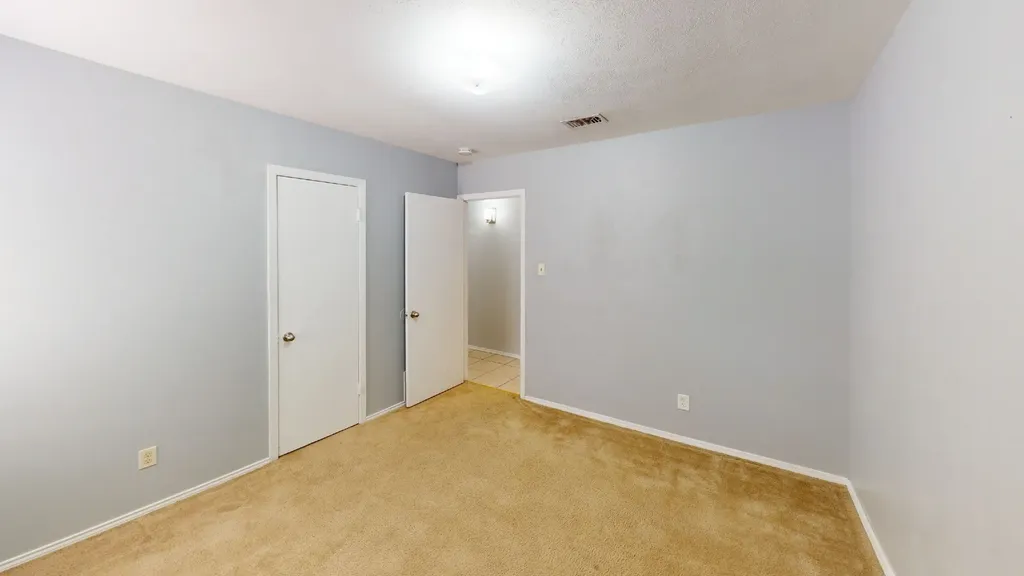 1505 Montclair Street Arlington TX 76015