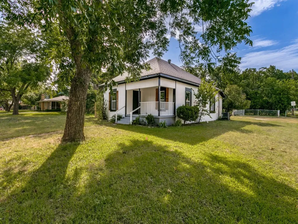 800 Euclid Street Cleburne TX 76033