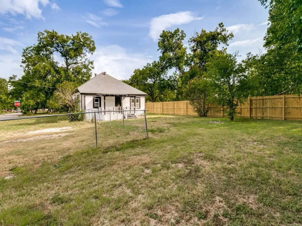 800 Euclid Street Cleburne TX 76033