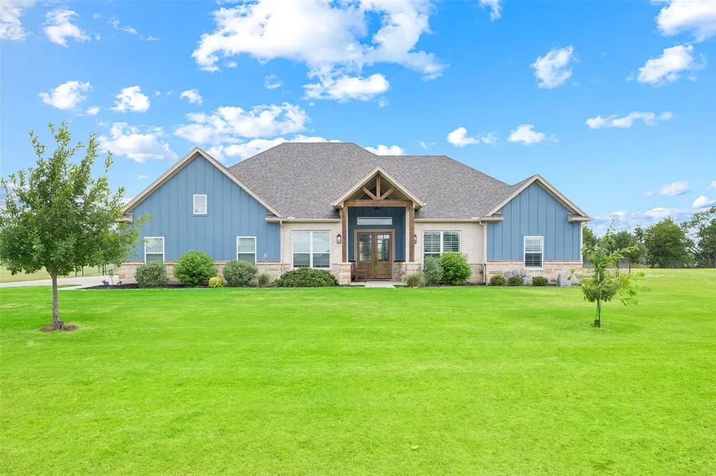 140 Clayton Crossing Springtown TX 76082